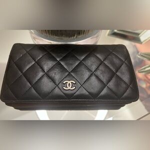 ❗️SOLD ❗️Authentic Chanel Bifold quilted wallet
